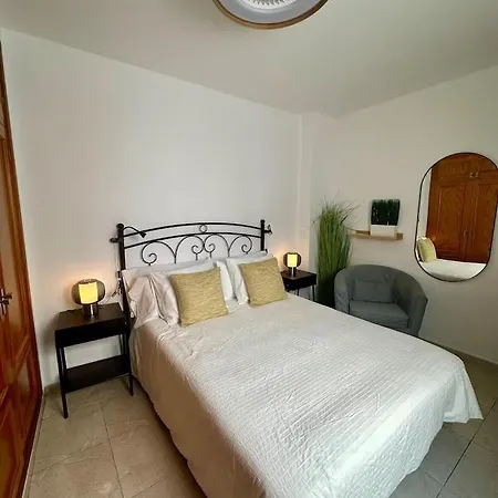 Velero 아파트 플라야 데 산 후안